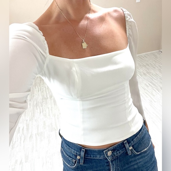 Wilfred Aritzia Fitted Blouse in white size XS - Picture 4 of 15